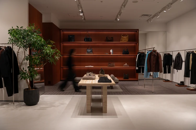 STUDIO NICHOLSON OSAKAの紹介画像